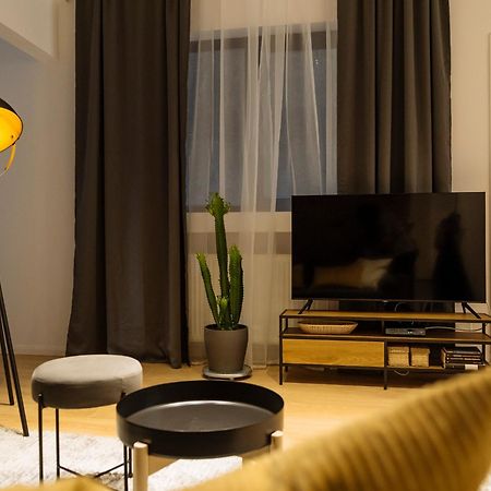 Bright 3Br Flat - Top Location - Green View Balcony 布加勒斯特 外观 照片